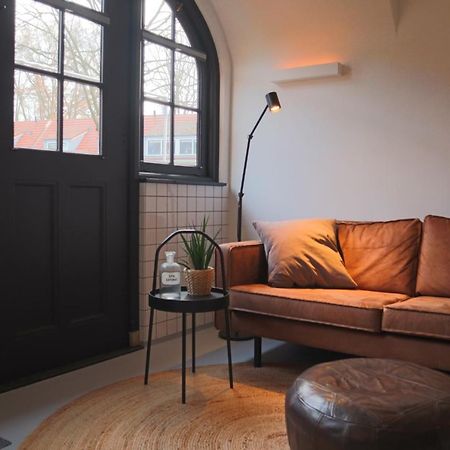 Overnachten In De Oude West-Indieschool Enschede Extérieur photo