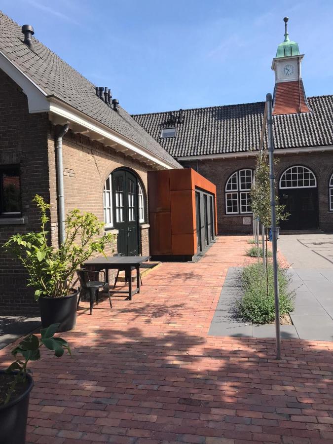 Overnachten In De Oude West-Indieschool Enschede Extérieur photo